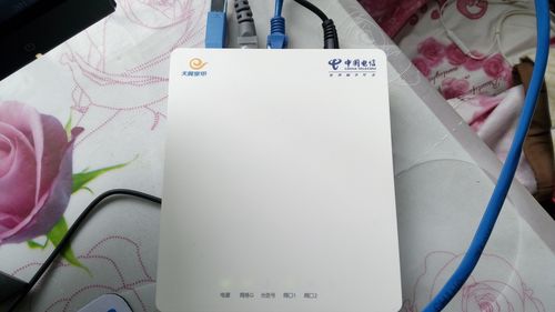 是否可在不更换号码的情况下办理电信春晖卡，以及使用五年以上的电信光猫是否需要更换？