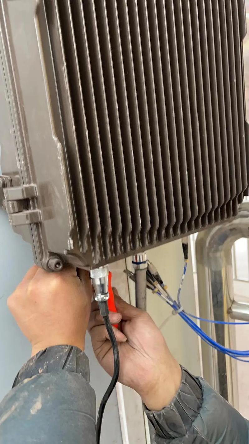 手机4G信号直放站(手机的信号接收器)