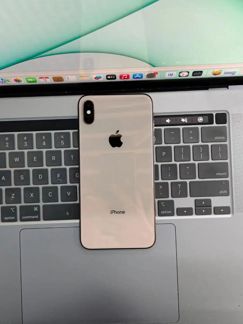 如何使用iPhone XS Max的副卡进行流量上网？