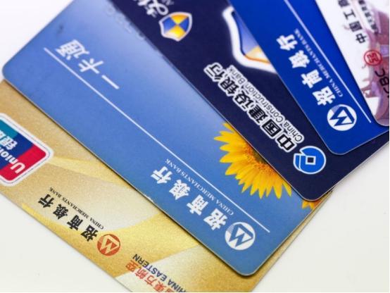如何有效管理你的附属卡流量银行来优化数据使用？