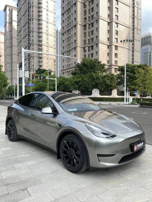 特斯拉流量卡贴