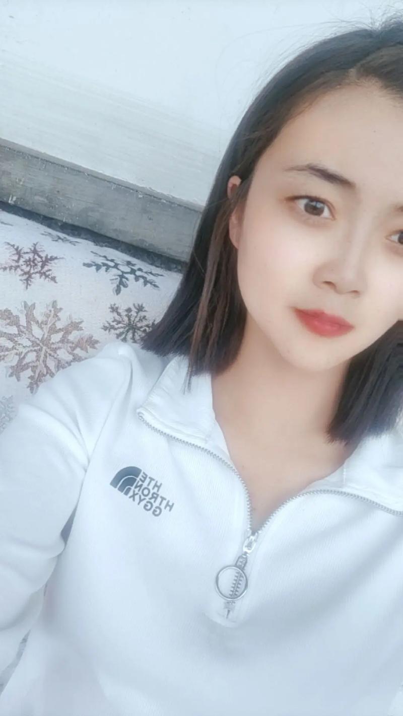 抖音主播的收益揭秘，一个棒棒糖和1钻石究竟值多少钱？
