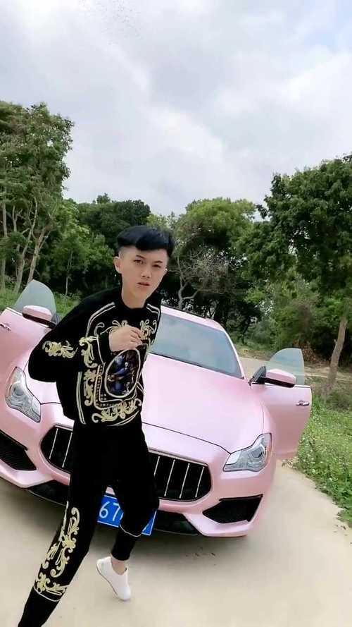 在快手怎么甩头