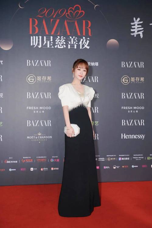 明星评价杨紫的流量卡