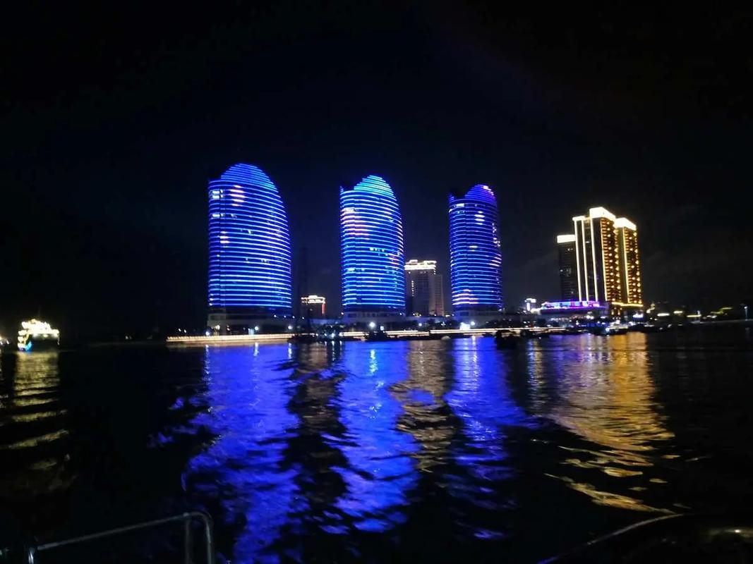抖音三亚夜景歌曲叫什么