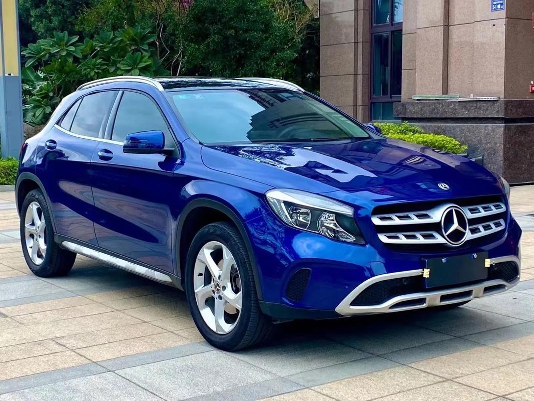 抖音蓝色方向盘是什么车