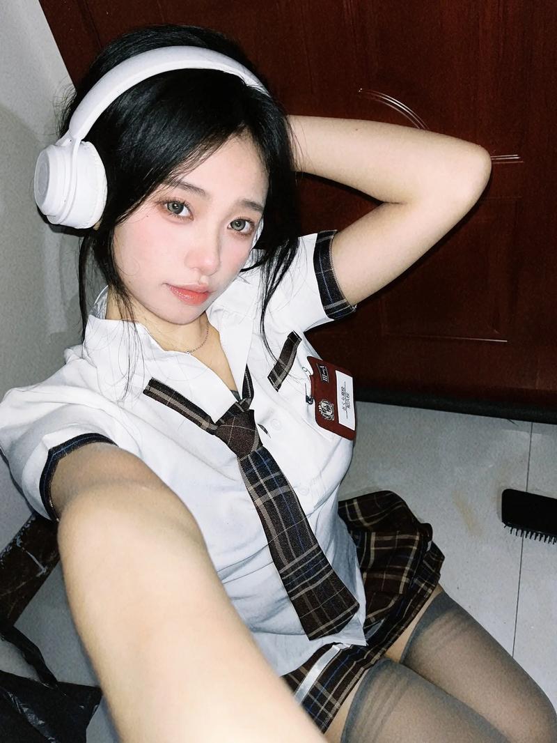 抖音上的高大女人叫什么