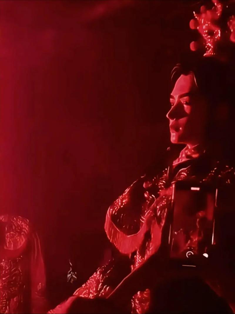 抖音里的昏暗什么意思呀