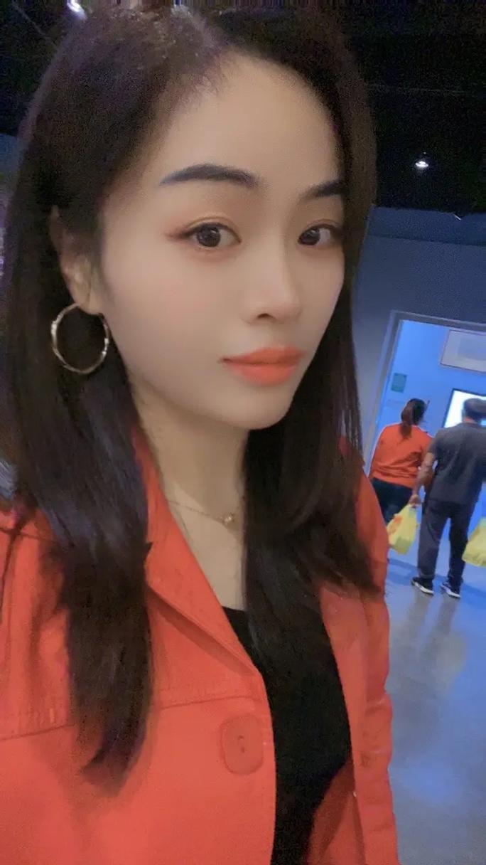 抖音扮演算命的叫什么名