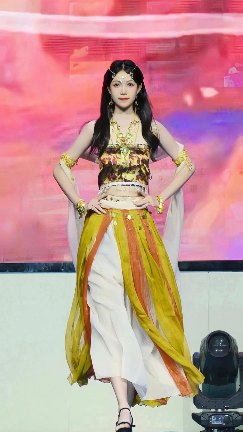 抖音走秀女网红叫什么