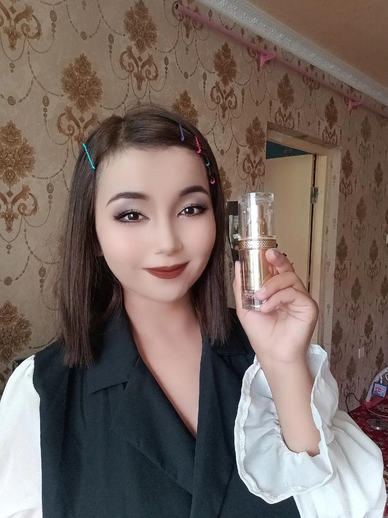 粉底霜抖音小助手叫什么