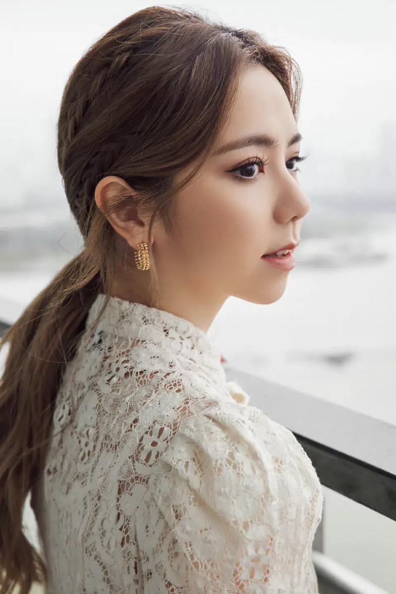 邓紫棋的抖音女孩叫什么