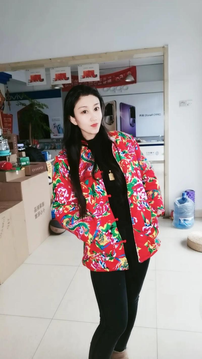抖音东北村花戴的什么表