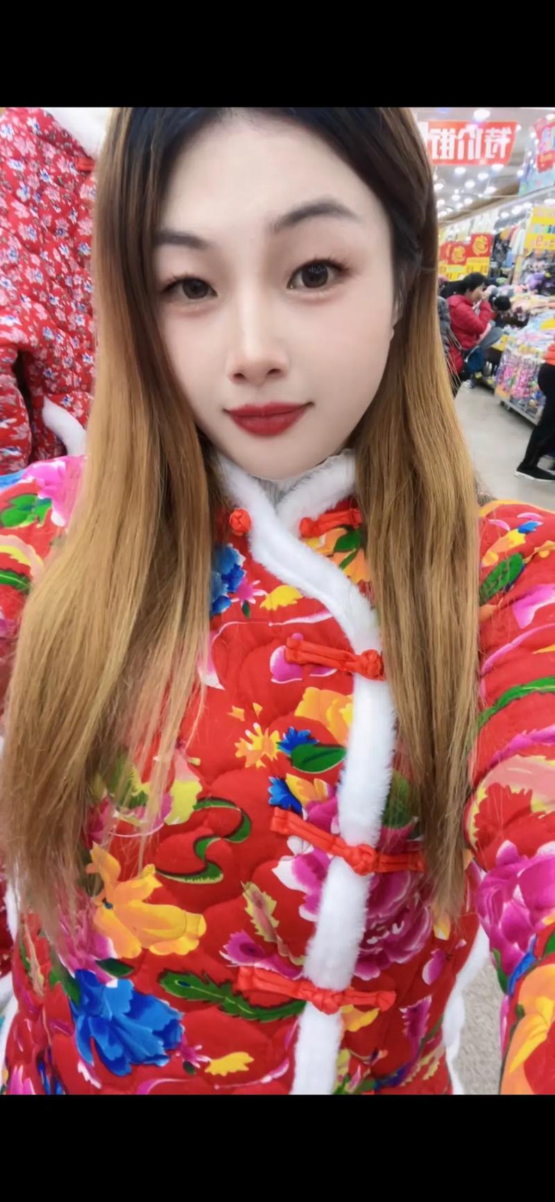 抖音东北村花戴的什么表