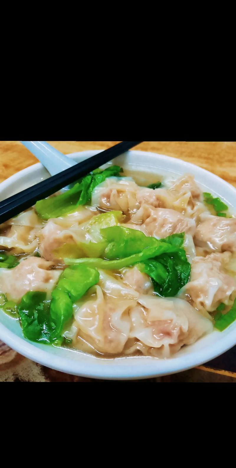 抖音云吞他爹干什么工作