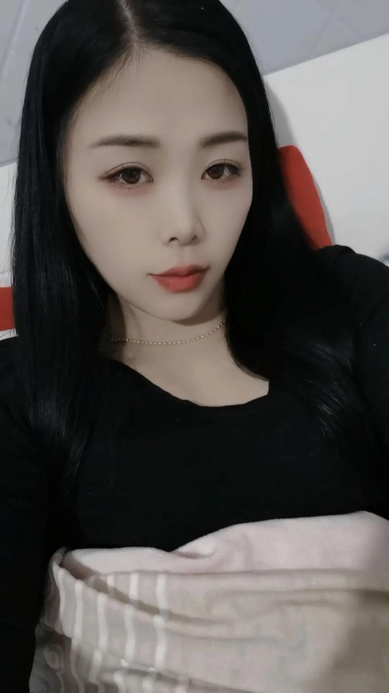 深夜发自拍抖音是什么人