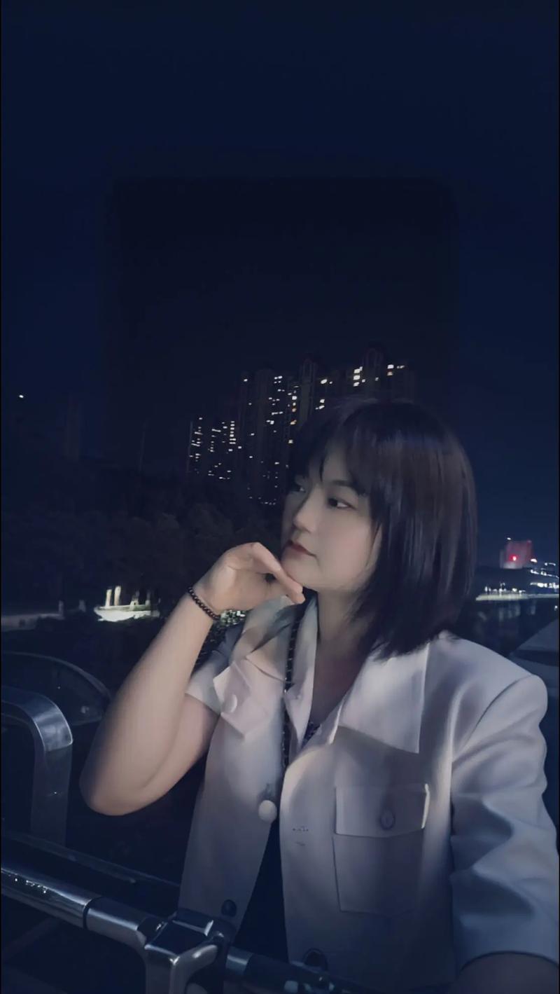后海酒吧女生抖音叫什么