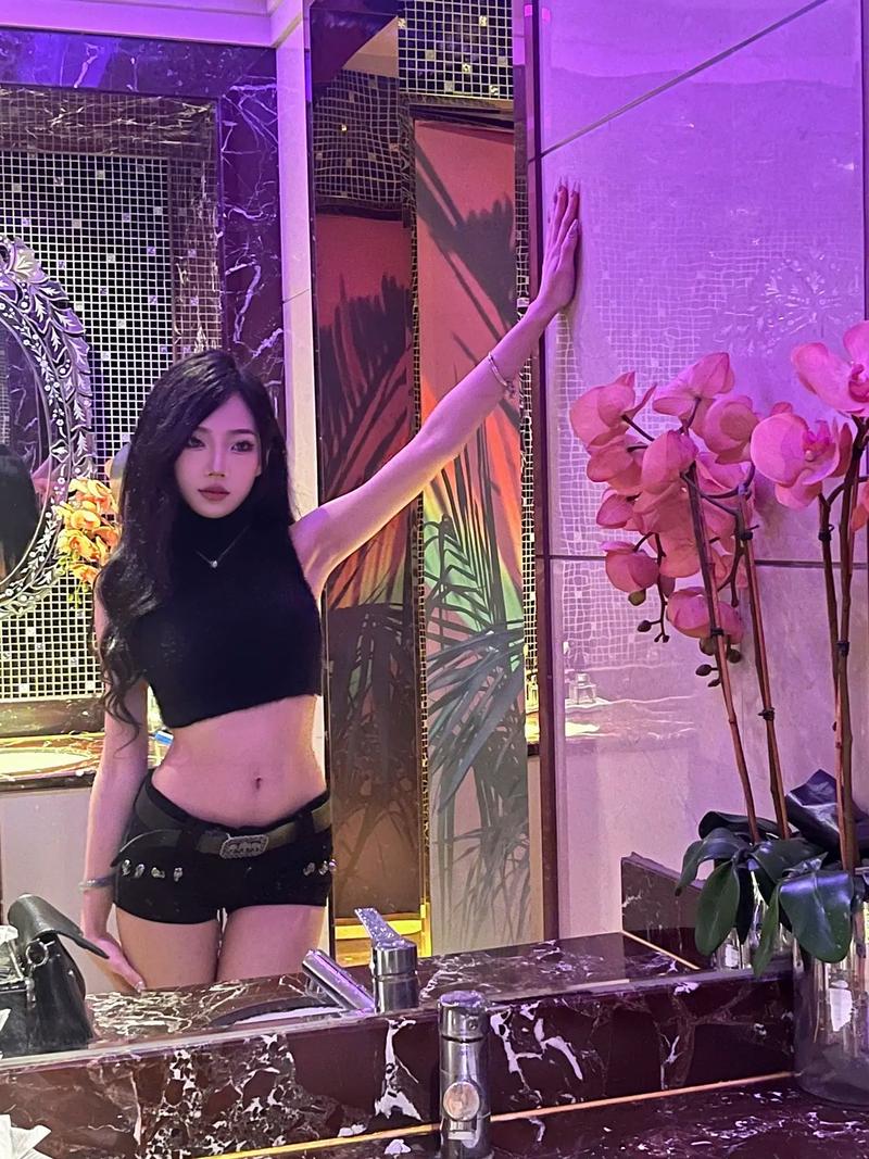 抖音吹口哨的女的叫什么