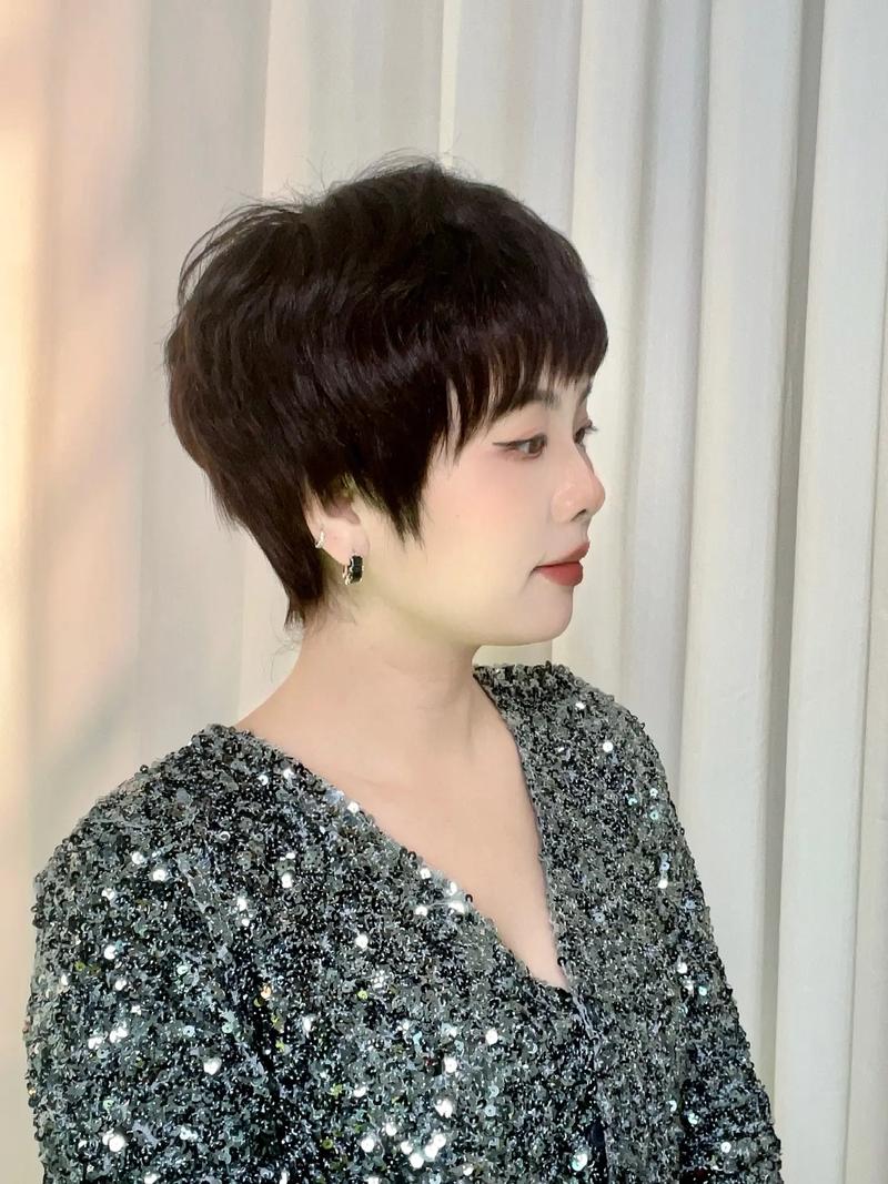 短发姐姐抖音网红叫什么