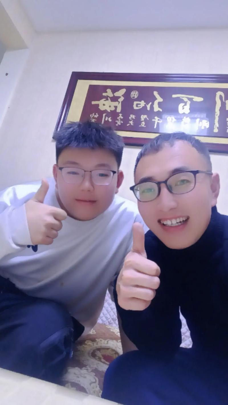 抖音里老外父子叫什么名