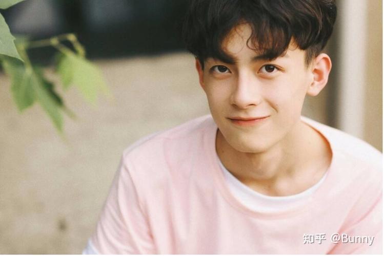 抖音初代网红男孩叫什么