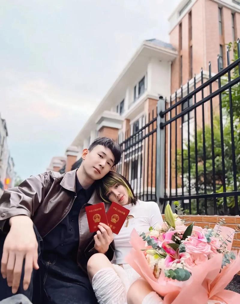 抖音泰蜜和小晴天吵什么