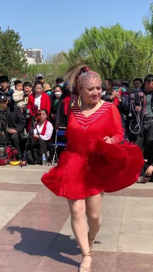 抖音唐山吉舞是什么人