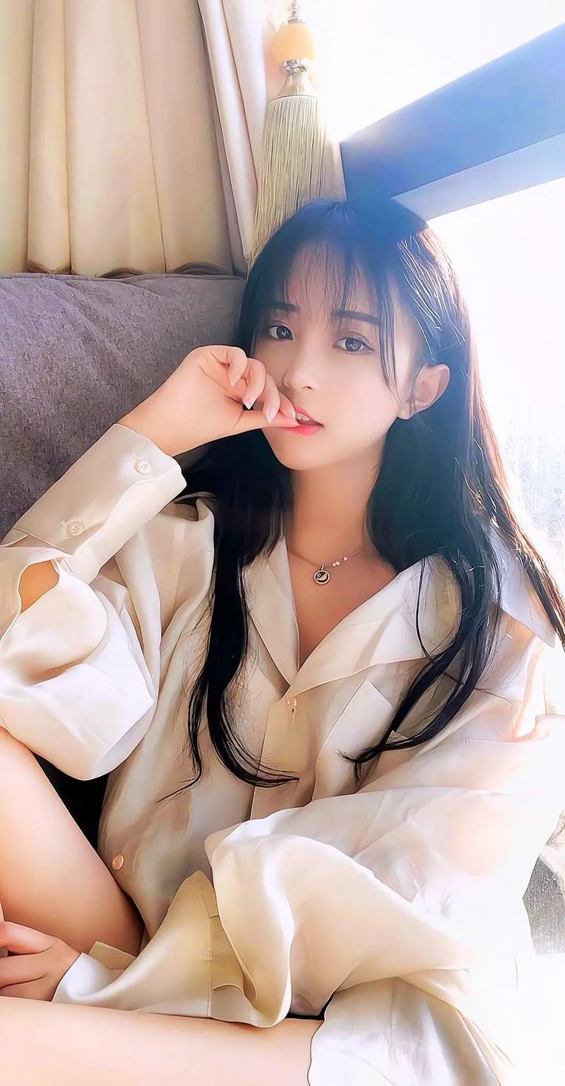 抖音的高中小姐姐叫什么