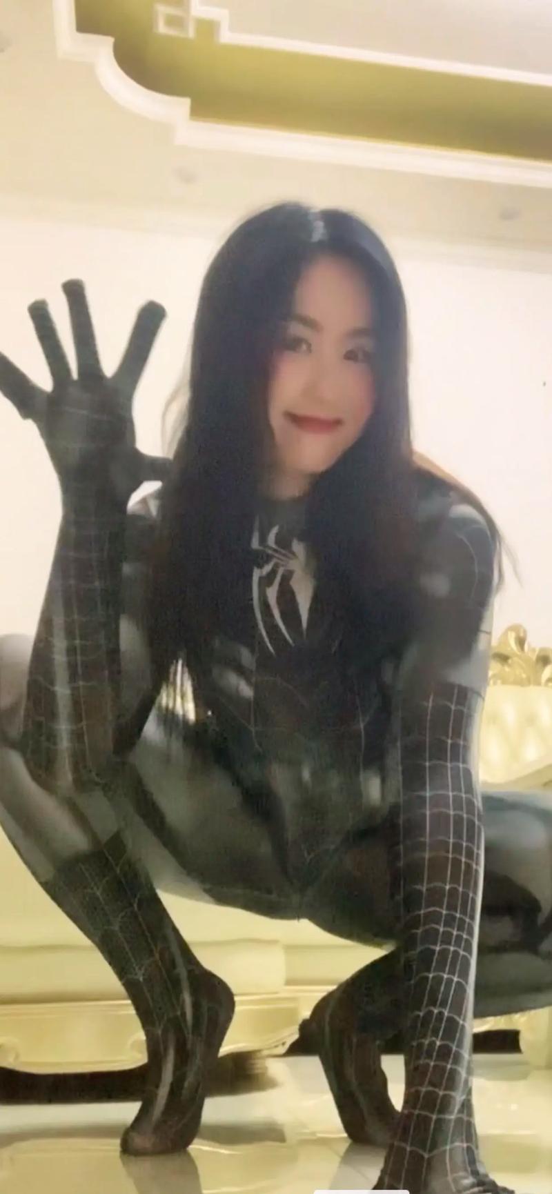 蜘蛛侠女生抖音号叫什么