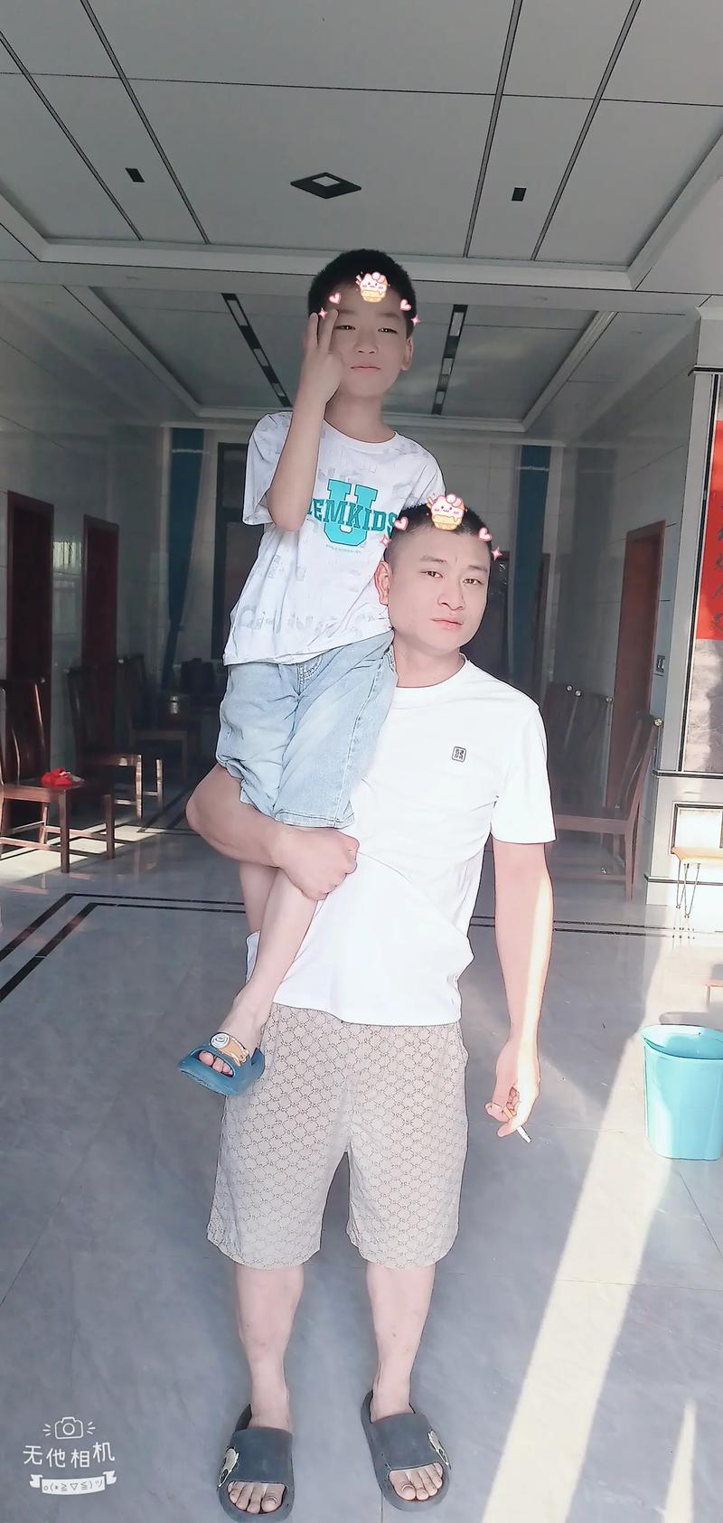 抖音里老外父子叫什么名