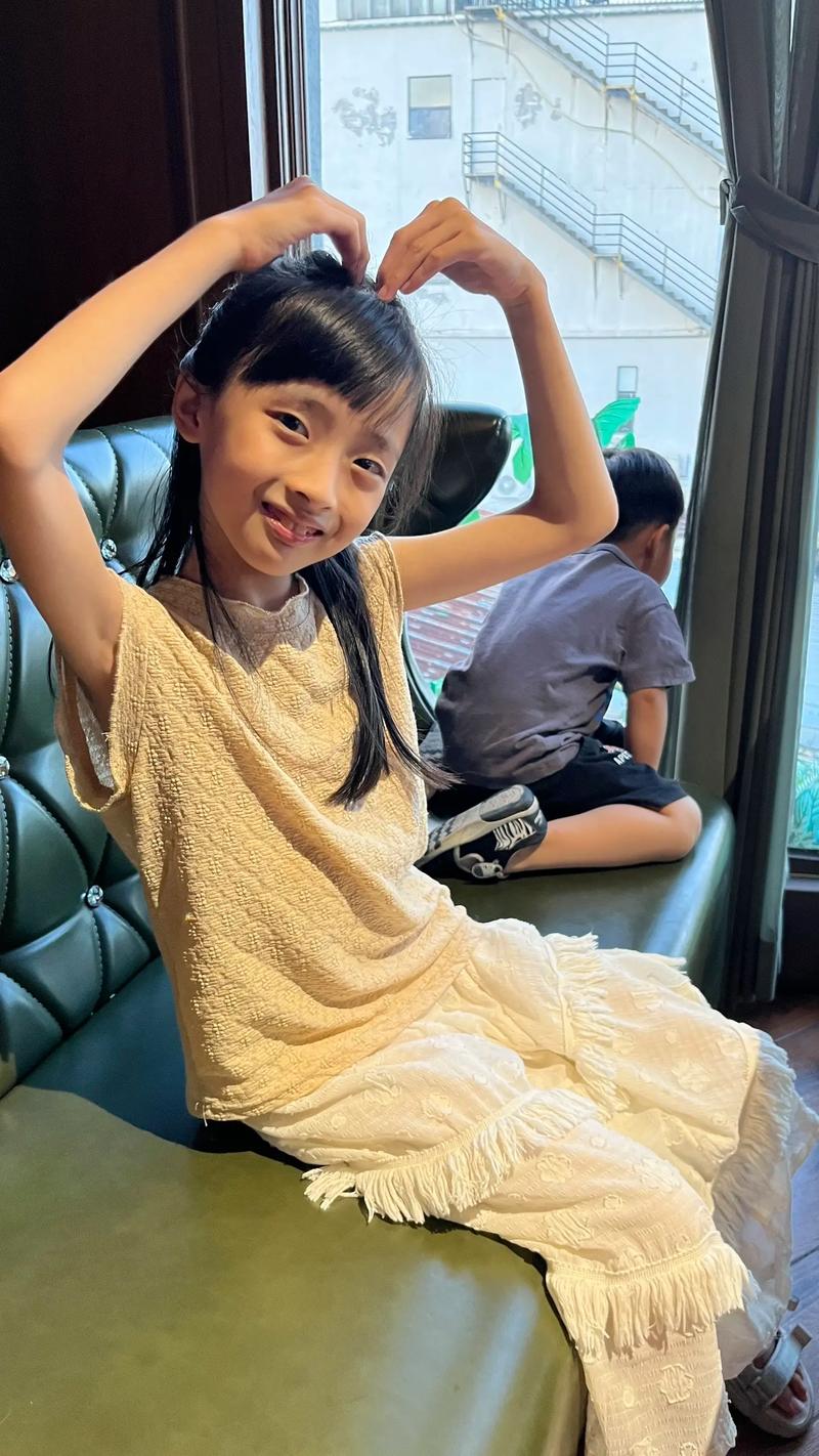 拍抖音的儿童女孩叫什么