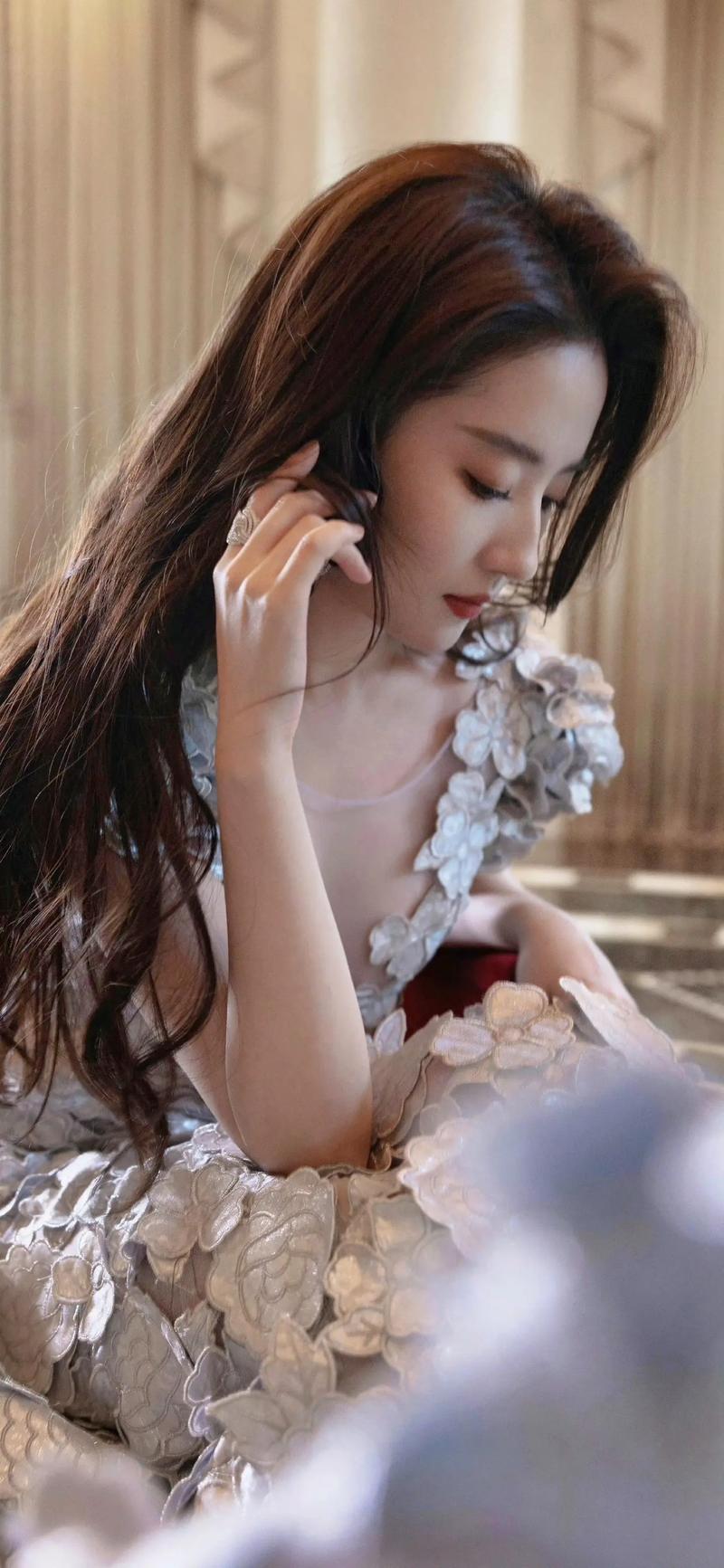 抖音刘亦菲小姐姐叫什么
