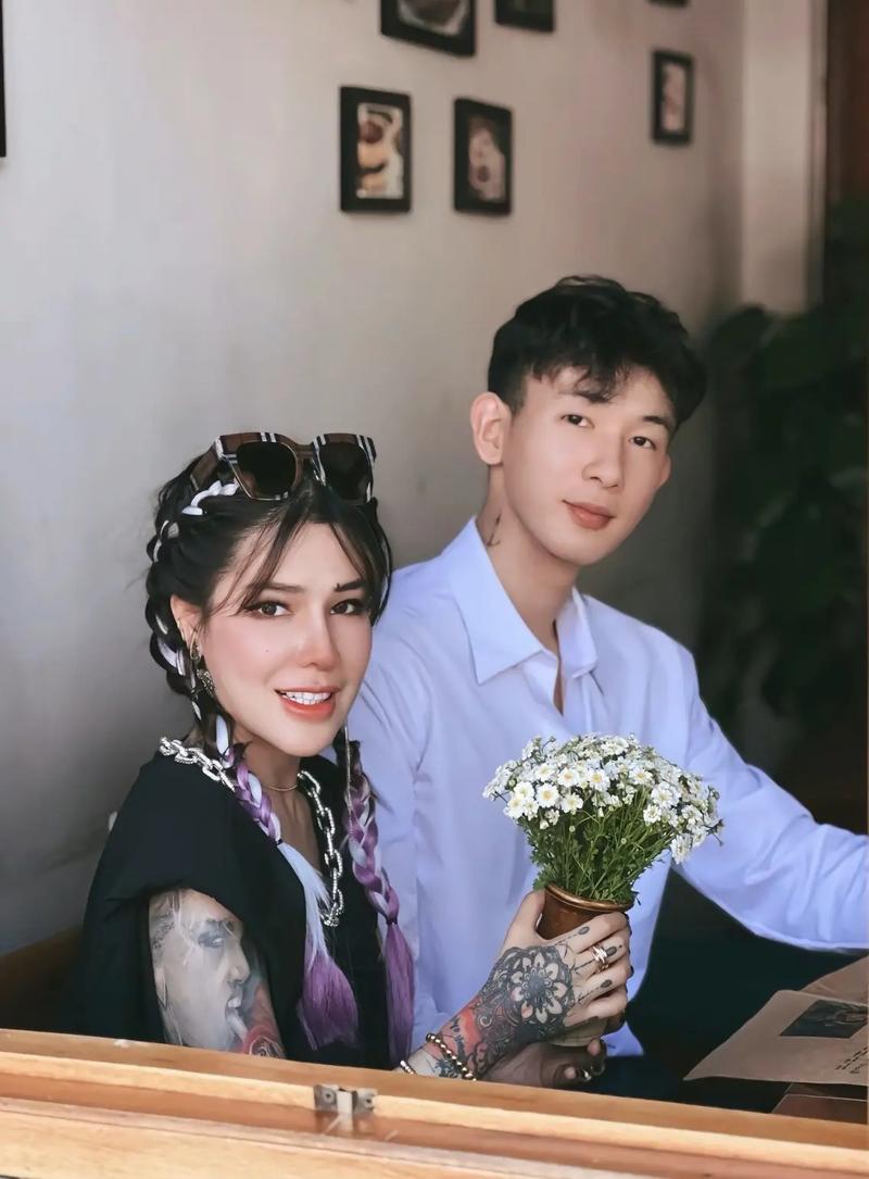 抖音泰蜜和小晴天吵什么