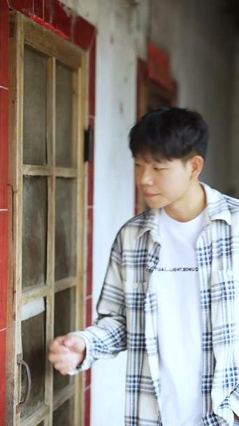 抖音中阿俊什么大学毕业