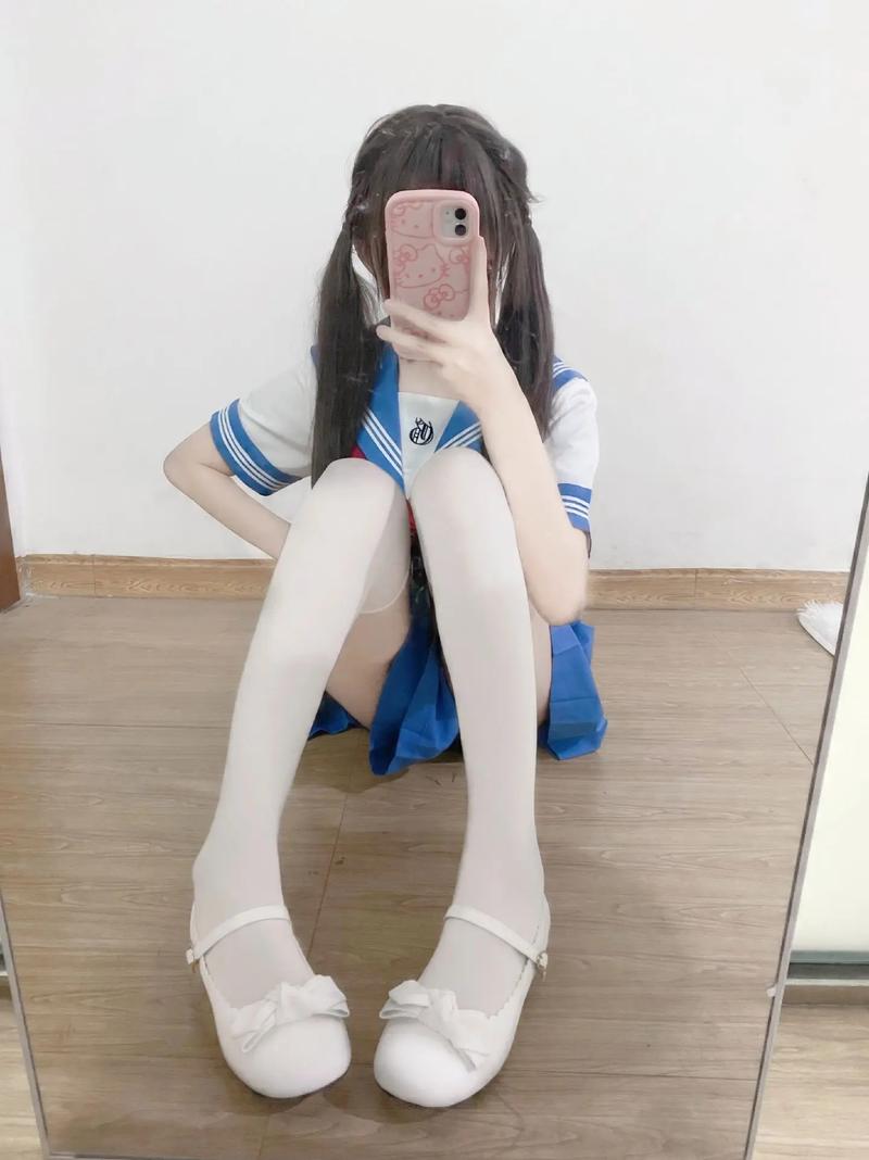 抖音艾慕是做什么的