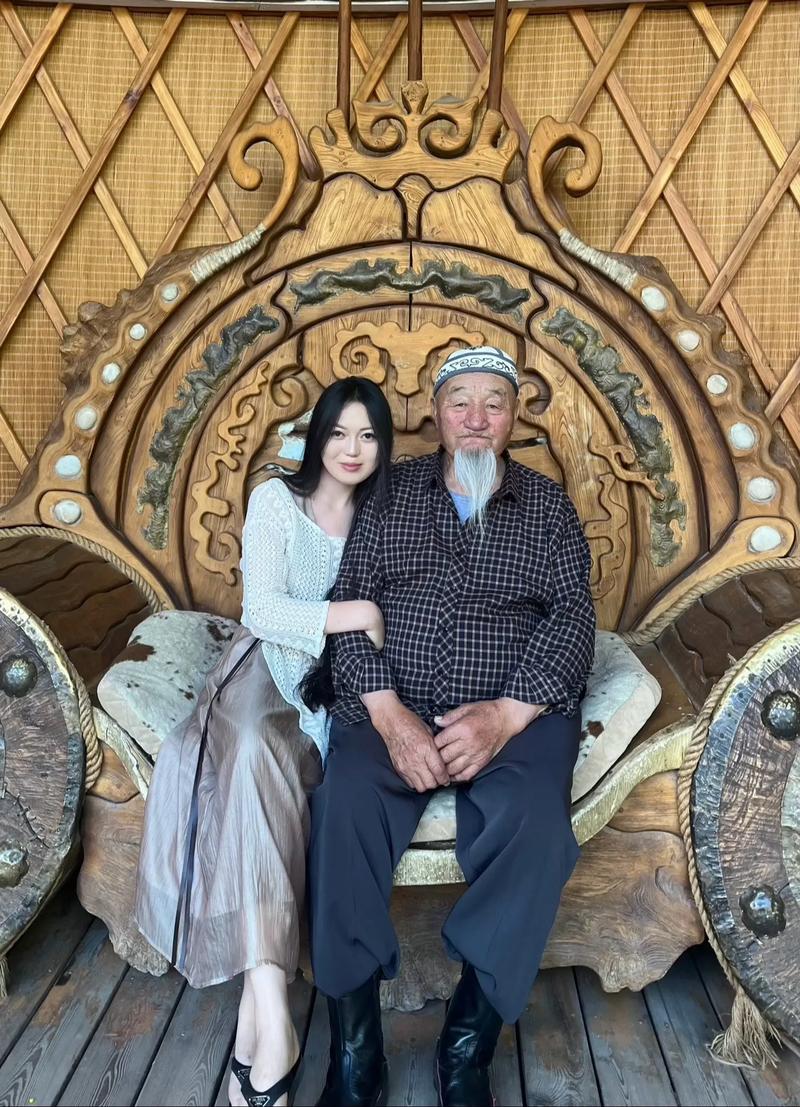 抖音新疆博主叫什么爷爷