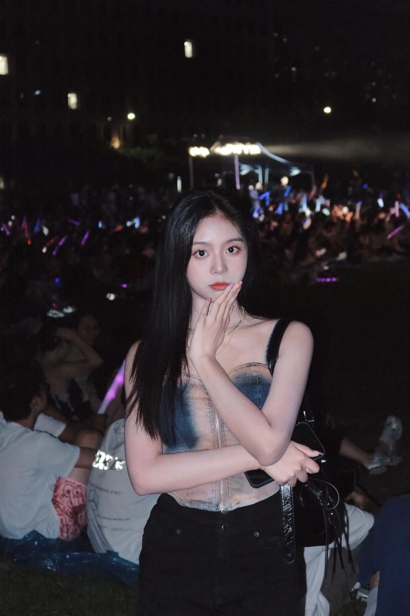 女大学生唱歌抖音叫什么