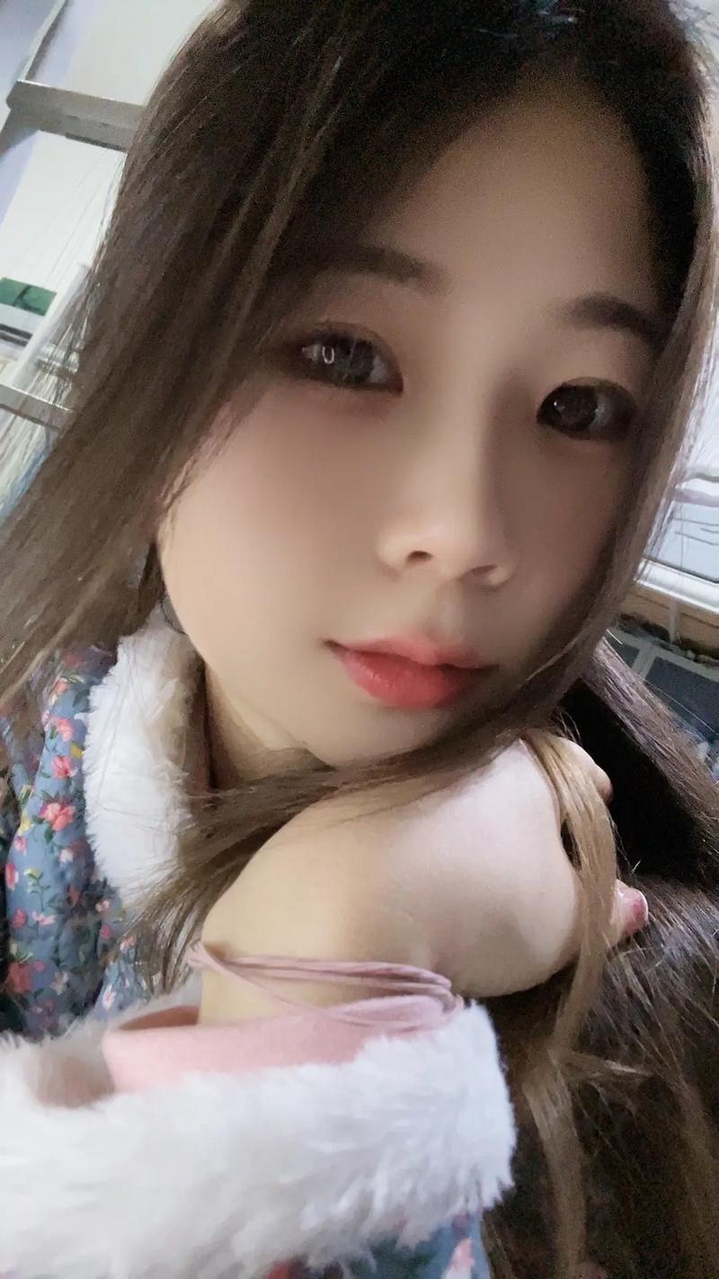 拍抖音时脸为什么变圆了