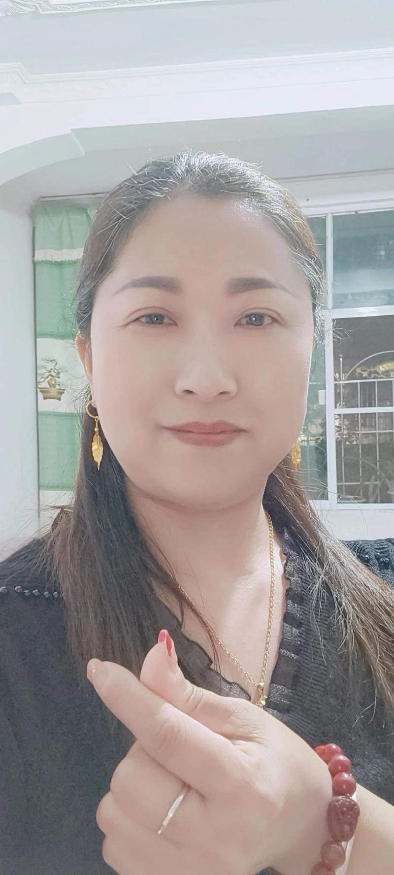 抖音东北女网红叫陈什么