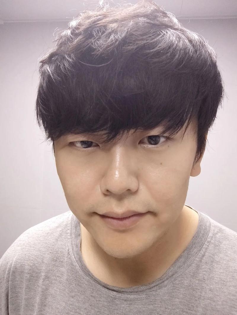 抖音小眼睛的男孩叫什么
