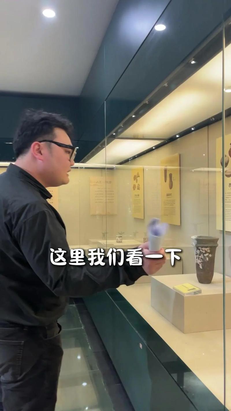 抖音敲水杯的主播叫什么