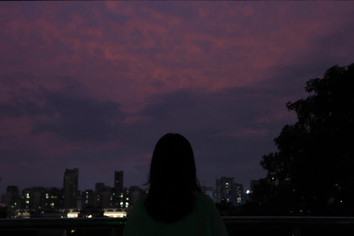 抖音里的昏暗什么意思呀
