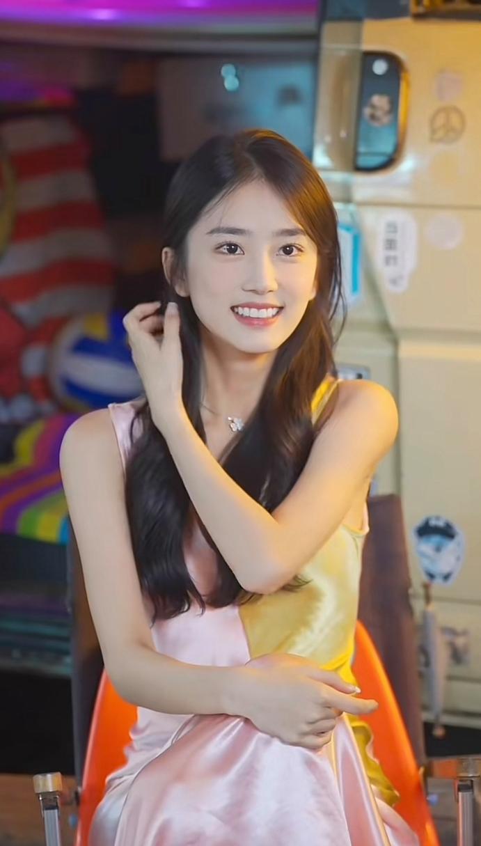 抖音零零后女网红叫什么