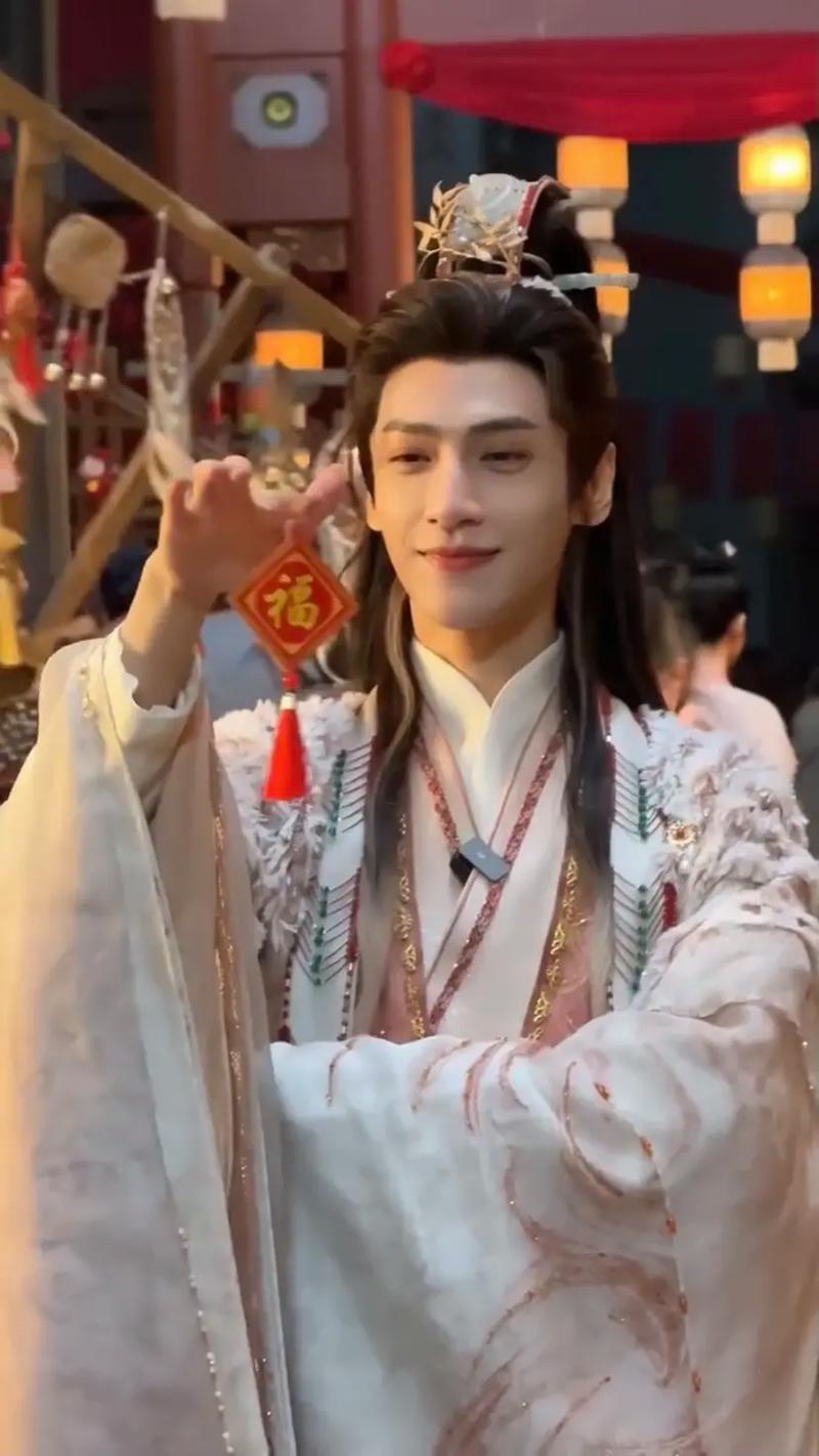 穿古装做饭男抖音叫什么