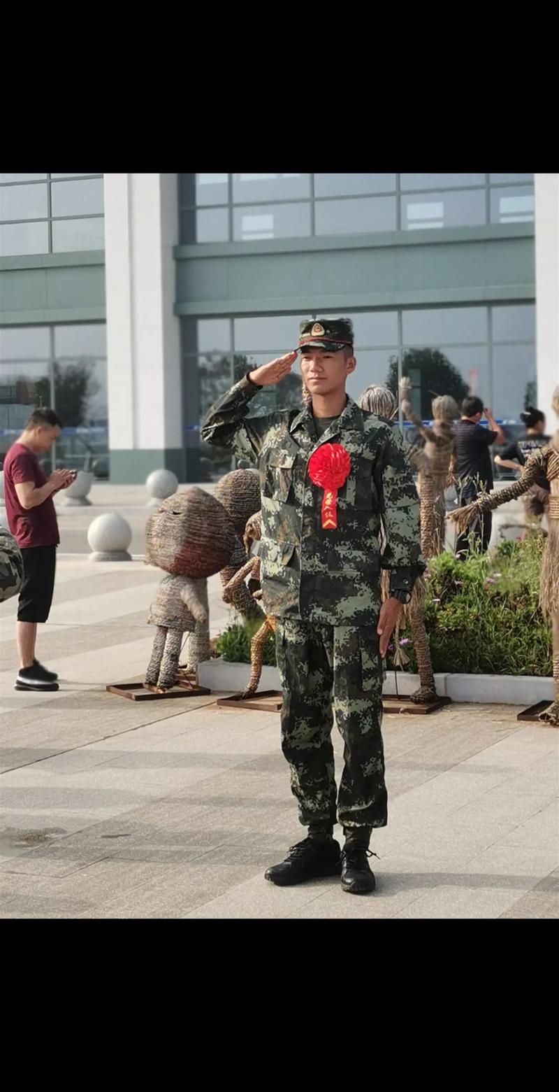 抖音战辉以前当的什么兵