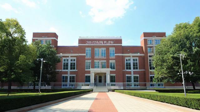 大学卖流量卡