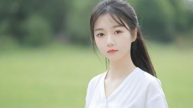 抖音上很火的青青什么歌