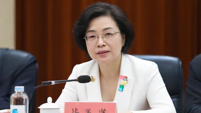 抖音展大妮为什么喝药