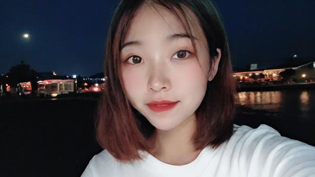 深夜发自拍抖音是什么人