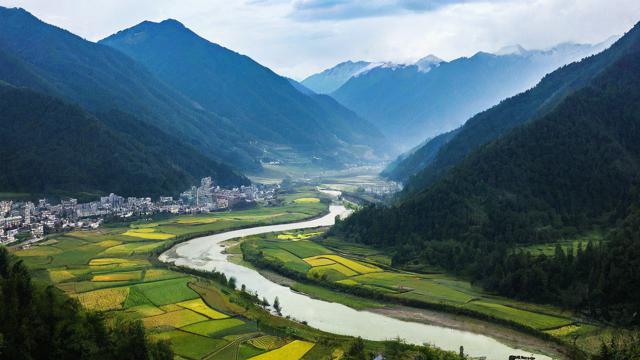 千川怎么投素材?
